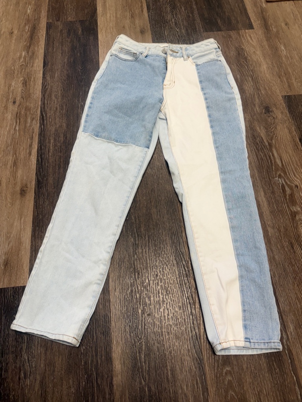 PacSun Light Wash Jeans with Cream Stripe Detail